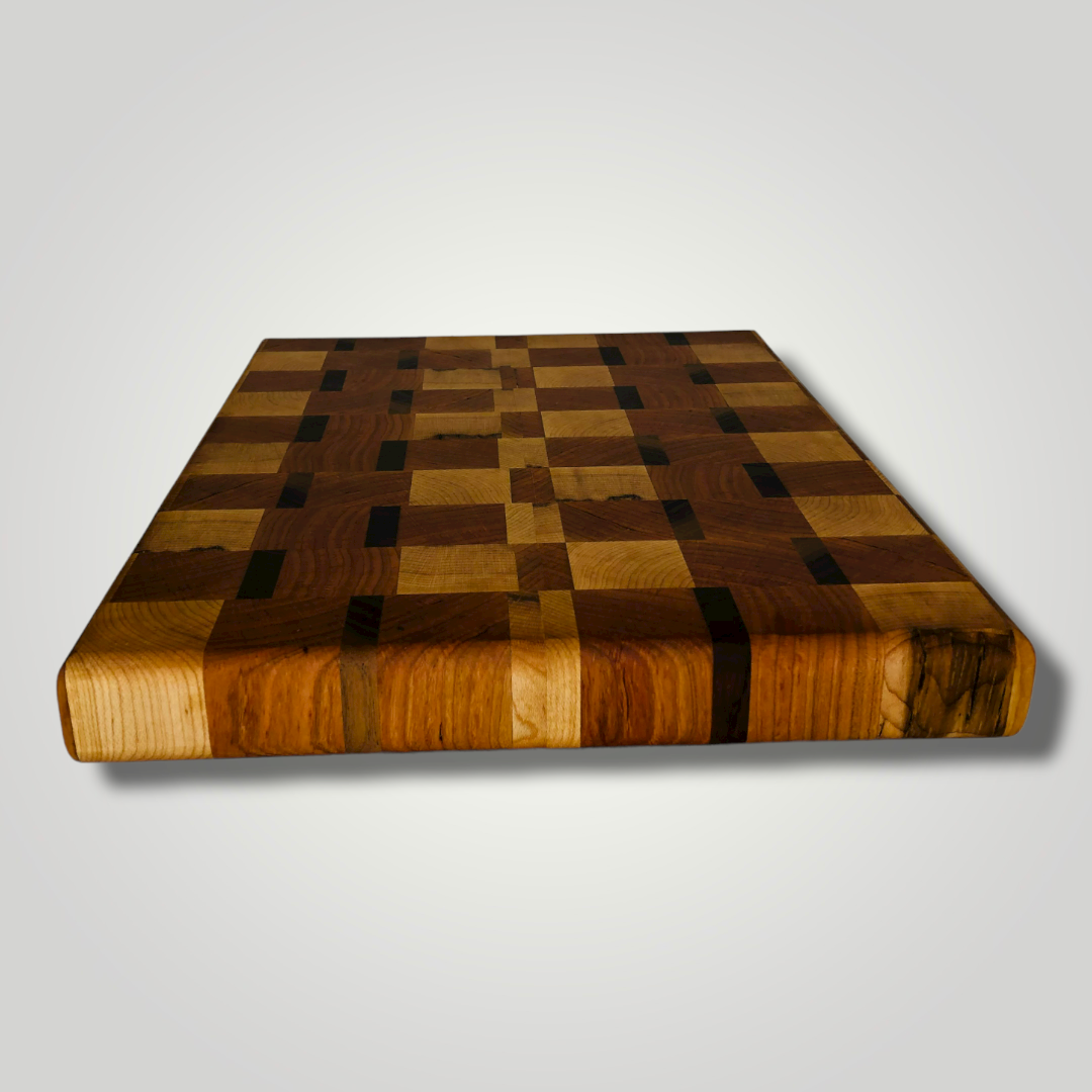 Edge Grain Cutting Board - Maple & Walnut – Chipdog Woodworking