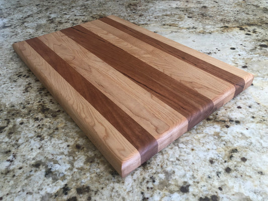 Edge Grain Cutting Board - Maple & Cherry