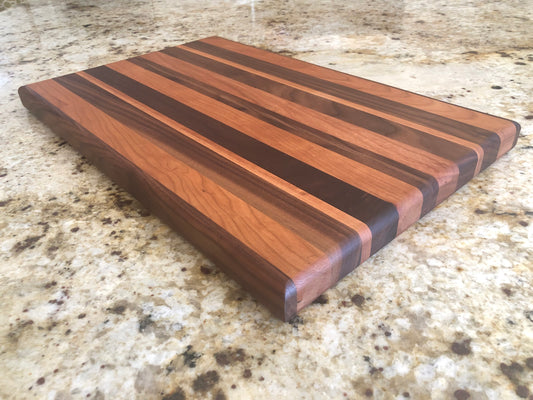 Edge Grain Cutting Board - Walnut & Cherry